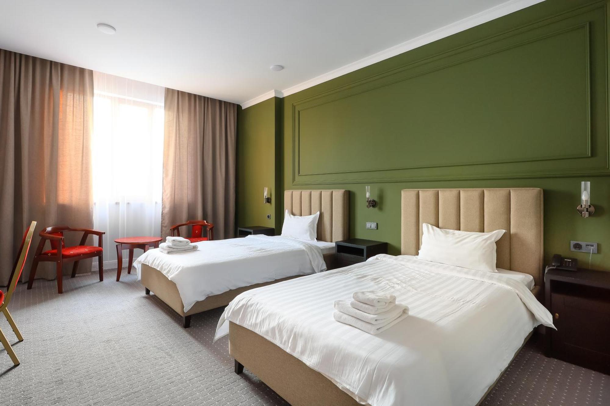 Grand Opera Hotel Almaty Extérieur photo